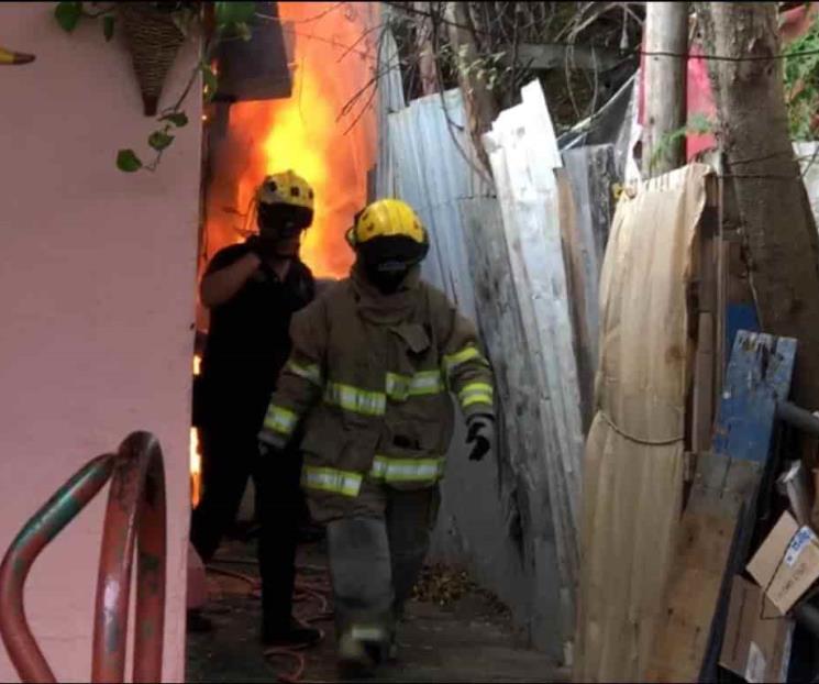 Arde vivienda en Allende