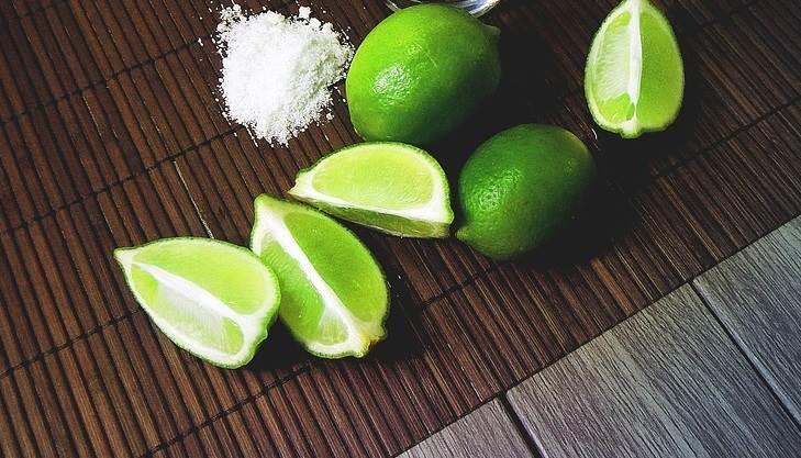 Pros y contras de consumir limón con sal