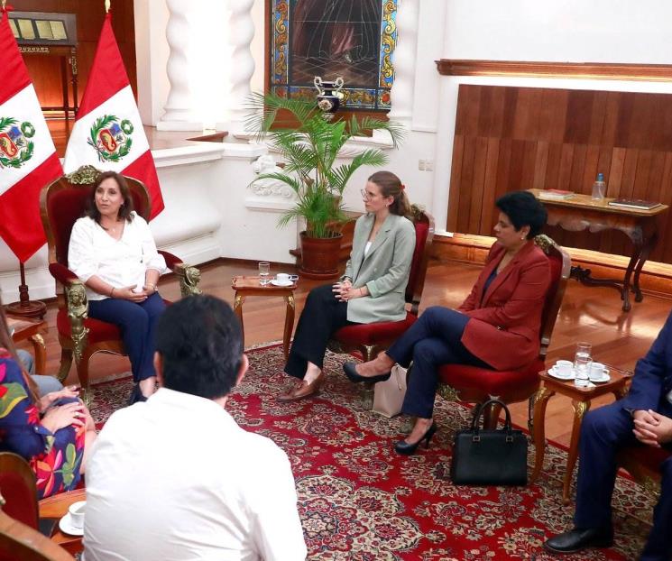 Inicia Boluarte acercamiento con el Congreso de Perú Inicia Boluarte acercamiento con el Congreso de Perú