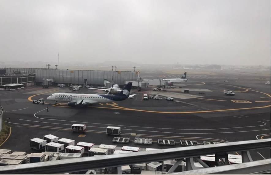 Banco de niebla afecta operaciones en el AICM Banco de niebla afecta operaciones en el AICM