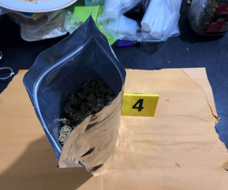 Aseguran droga tras cateo Aseguran droga tras cateo