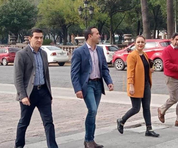 Apoya la Oficial Mayor a bancadas del PRI y PAN