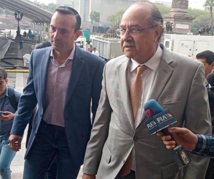 Niega Javier Navarro bloqueo a diputados