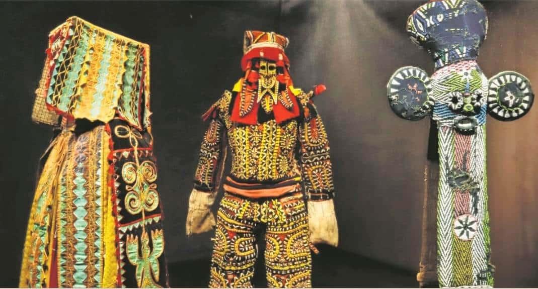 Valor sagrado de la religión, en 104 esculturas históricas