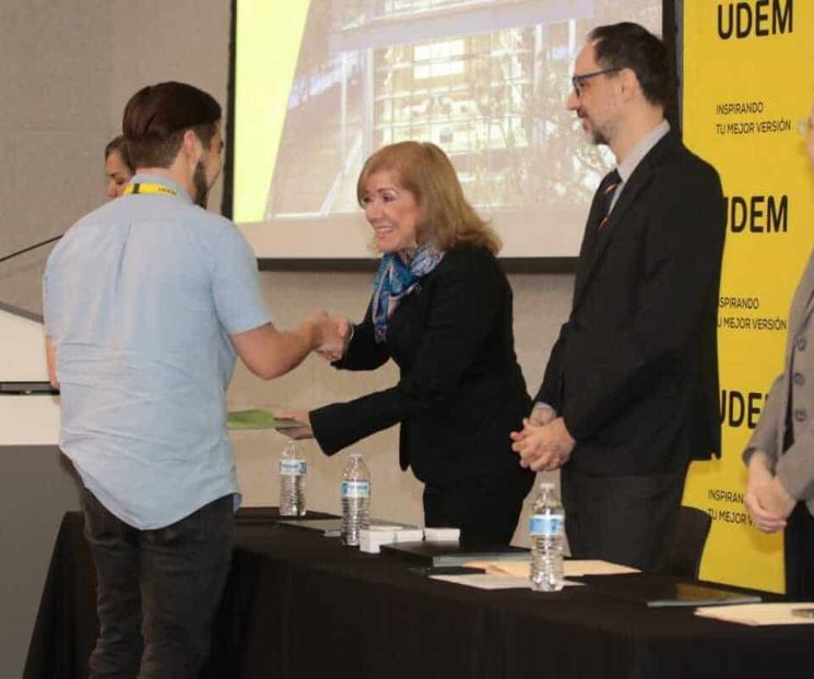 Reconoce la UDEM la calidad de sus docentes Reconoce la UDEM la calidad de sus docentes