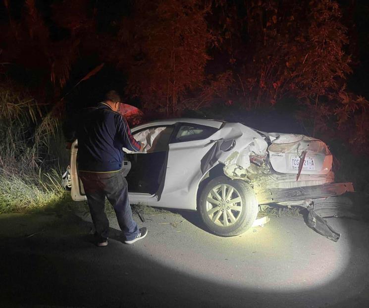 Deja choque múltiple dos personas heridas