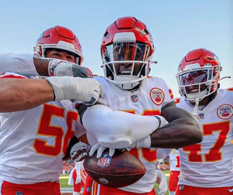 Gana Kansas City y se acercan a asegurar playoffs Gana Kansas City y se acercan a asegurar playoffs