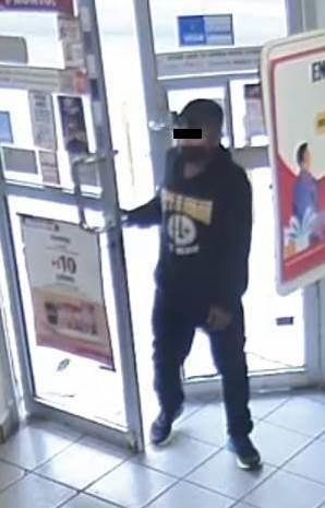 Detenido con siete bolsitas de mariguana y un arma corta Detenido con siete bolsitas de mariguana y un arma corta