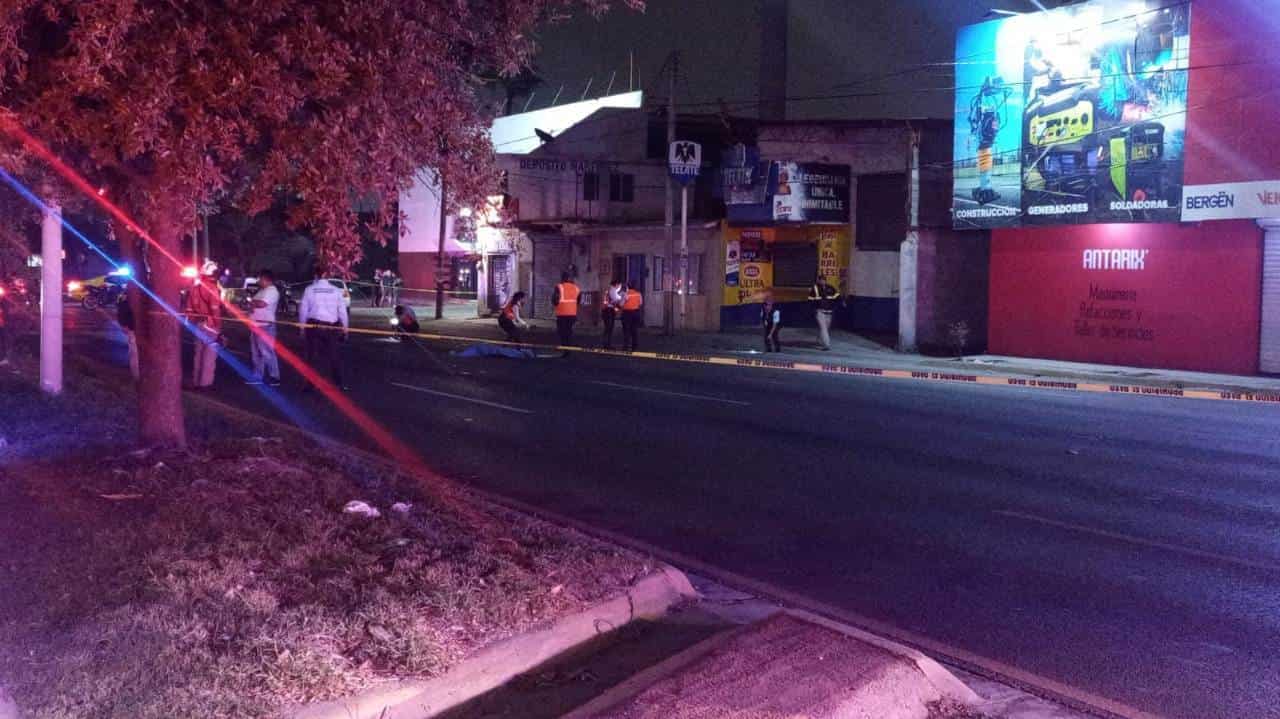Un hombre de la tercera edad falleció la madrugada del domingo luego de ser atropellado por un vehículo que se dio la fuga