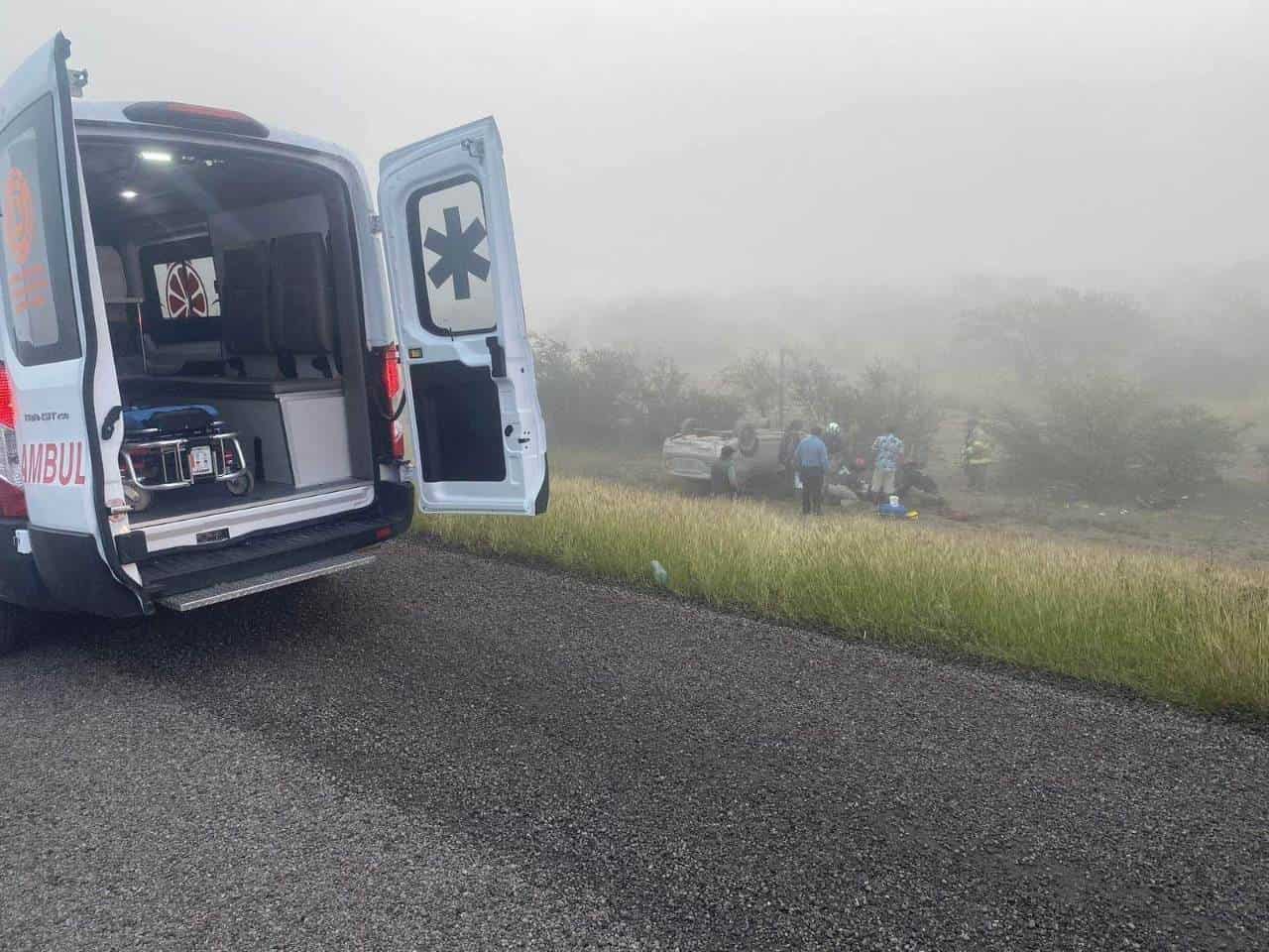Un paisano terminó con lesiones de consideración, después de volcar en un tramo carretero del municipio de General Terán