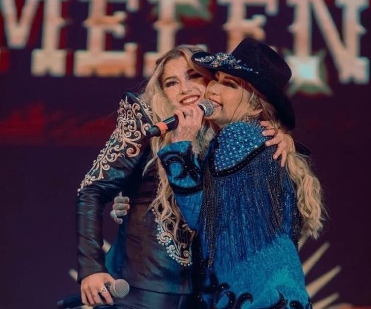 Celebra Carmona debut de su hija junto a Alicia Villarreal Celebra Carmona debut de su hija junto a Alicia Villarreal