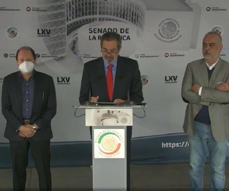 Condena AMLO a ex consejeros del INE