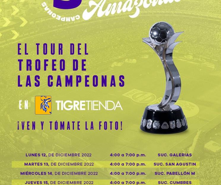  Se toman la foto con el trofeo de Tigres Femenil