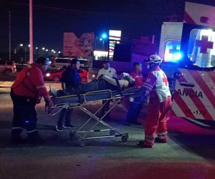 Atropella a 2 y se da a la fuga