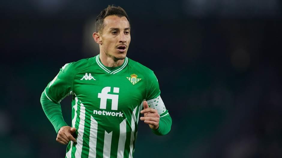Guardado, de regreso a los entrenamientos del Betis