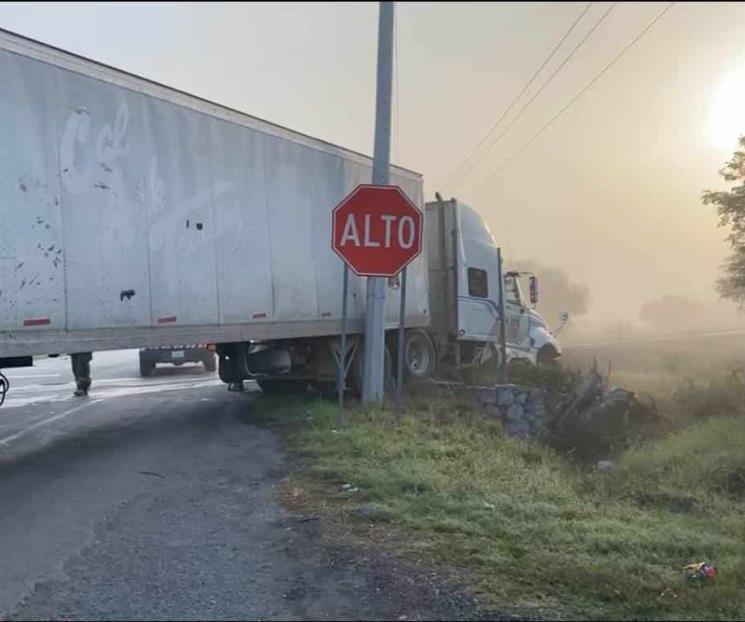 Causa pánico tráiler sin frenos