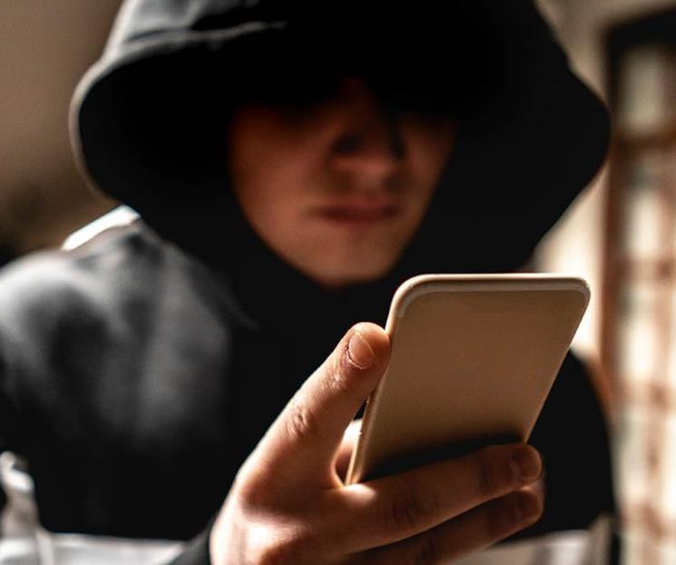 ¡Cuidado con los fraudes telefónicos! ¡Cuidado con los fraudes telefónicos!