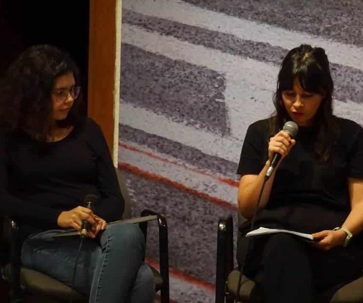 Ofrecen becarios  lectura de sus textos