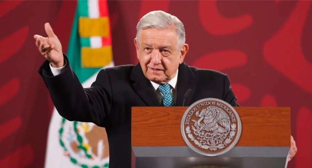 AMLO celebra aprobación de Plan B en San Lázaro