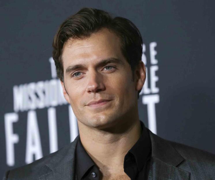 Va Henry Cavill por Warhammer 40,000
