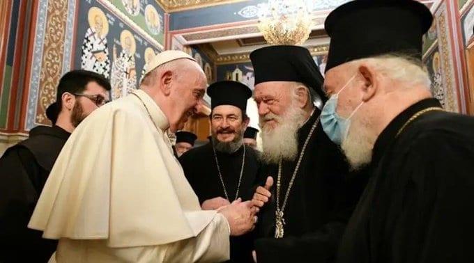 Devuelve El Papa esculturas del Partenón a Grecia