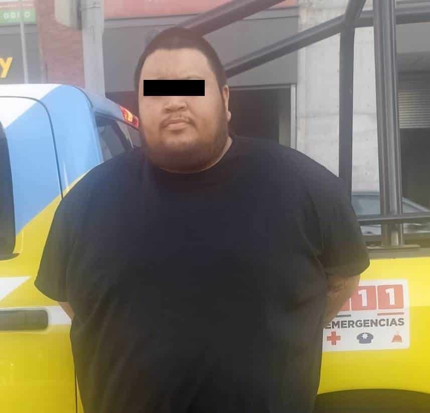 Arrestado después de ser detectado por las cámaras de seguridad en el momento en que circulaba en una camioneta con reporte de robo