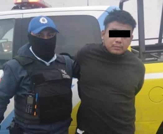 Amenaza a policías con arma de fuego Amenaza a policías con arma de fuego