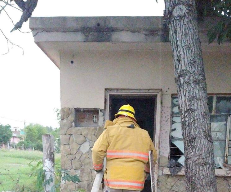 Queman pandilleros vivienda abandonada