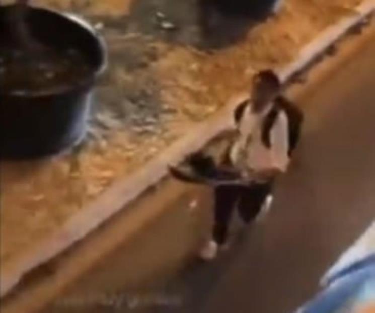 Mexicano quería regalar sombrero, ‘Dibu’ lo insulta Mexicano quería regalar sombrero, ‘Dibu’ lo insulta