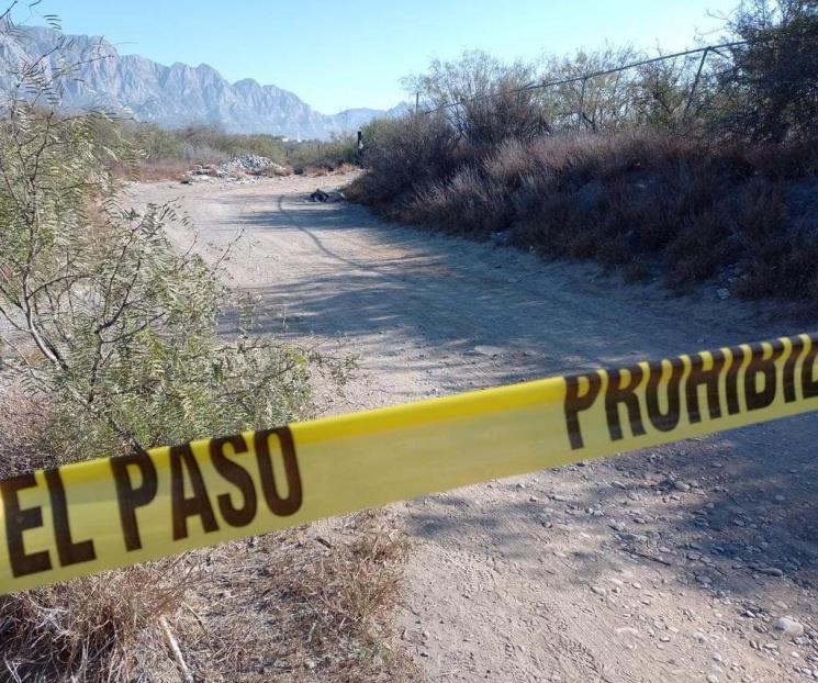 Hallan cuerpo sin vida atado de manos