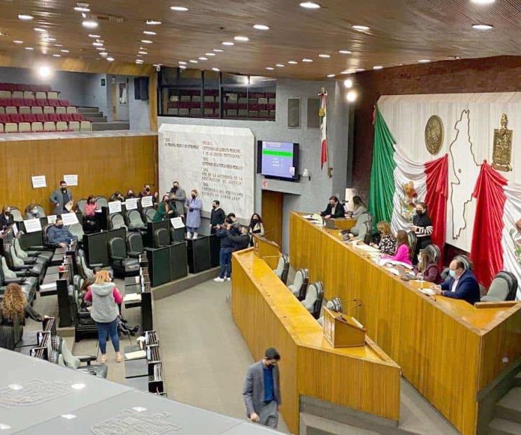 Amplían periodo legislativo en espera de Presupuesto 2023