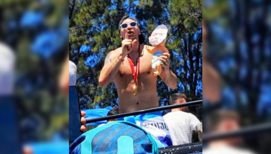 Ahora la agarra contra Mbappé Ahora la agarra contra Mbappé