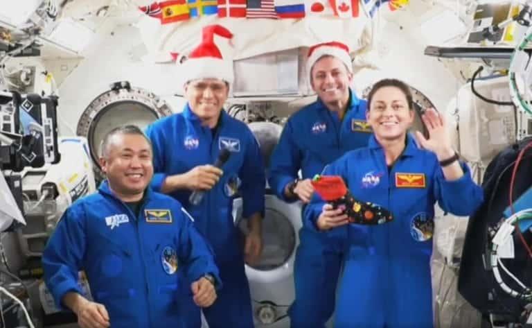 Desde la EEI, astronautas de NASA desean una feliz Navidad Desde la EEI, astronautas de NASA desean una feliz Navidad