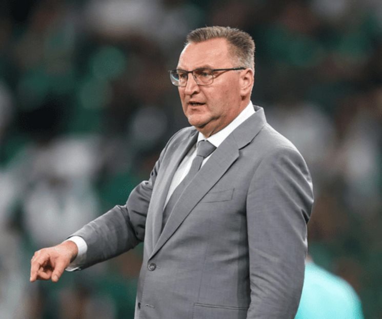 Cesa Polonia a su DT Cesa Polonia a su DT