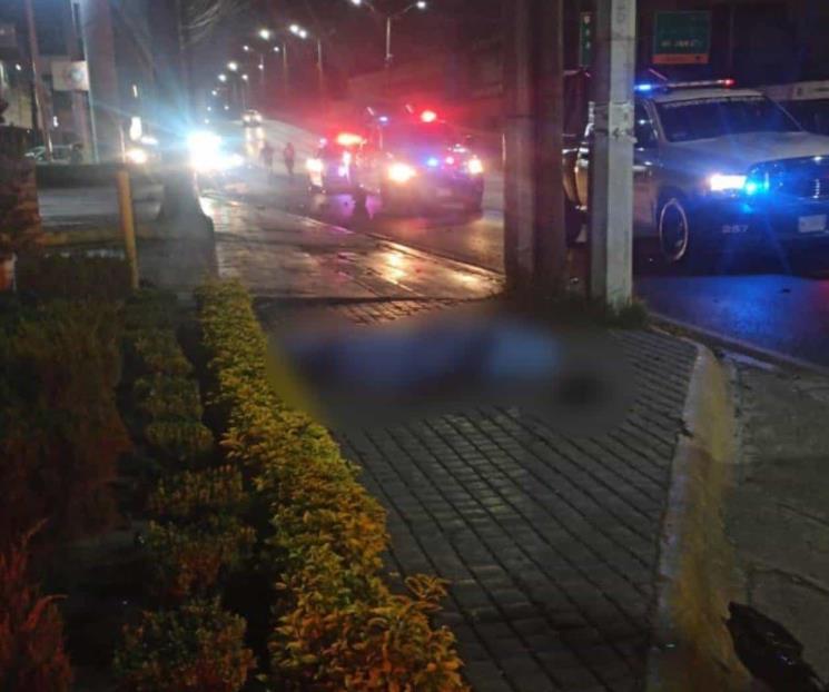 Accidente en Garza Sada deja un motociclista muerto