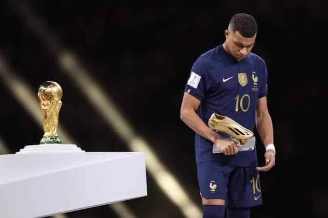 Mbappé y el fuerte regaño a sus compañeros en la final Mbappé y el fuerte regaño a sus compañeros en la final