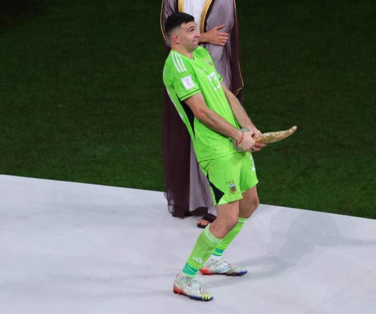 Le darán ‘jalón de orejas’ al ‘Dibu’ Le darán ‘jalón de orejas’ al ‘Dibu’