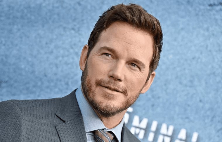 Abeja pica el ojo de Chris Pratt Abeja pica el ojo de Chris Pratt