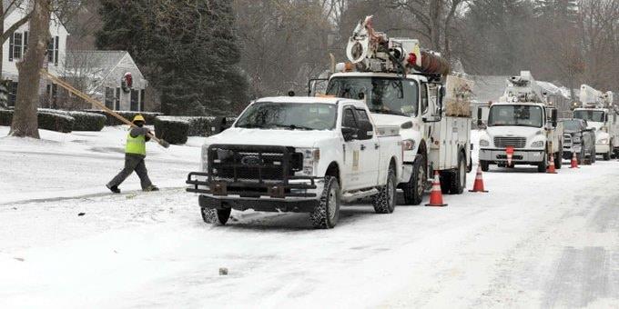 Tormenta invernal provoca apagones