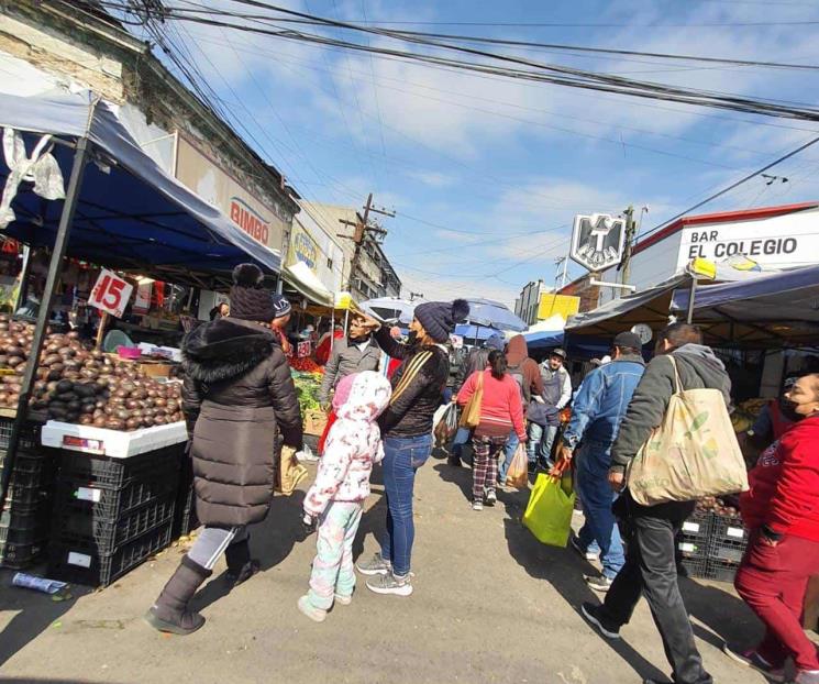 Abarrotan también regios Mesón Estrella