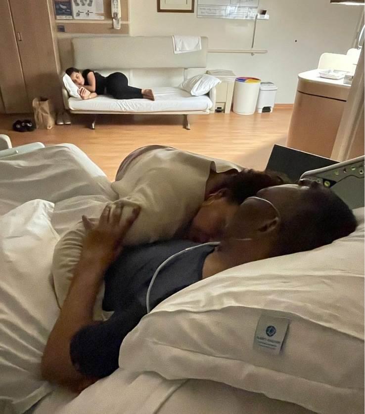 Comparte hija de Pelé foto junto a su padre