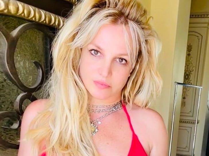 Desde México, Britney Spears graba video en topless