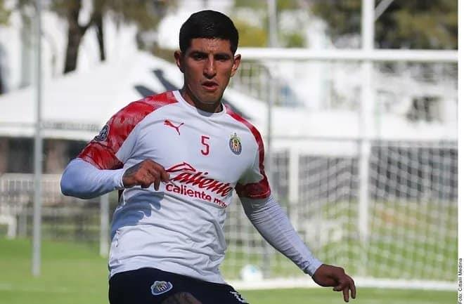 Chivas hace oficial el regreso del Pocho Guzmán