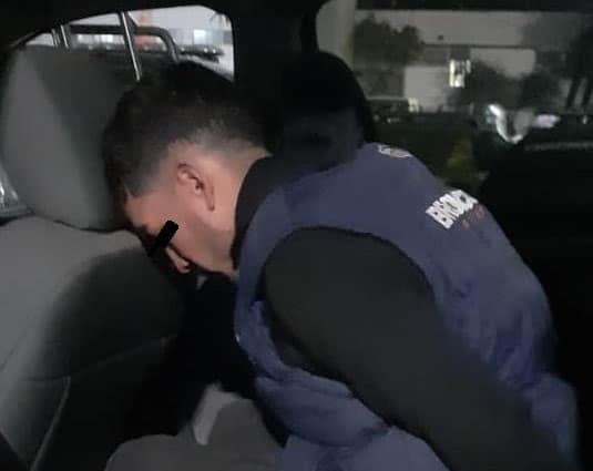 Golpea a su papá y lo detienen Golpea a su papá y lo detienen