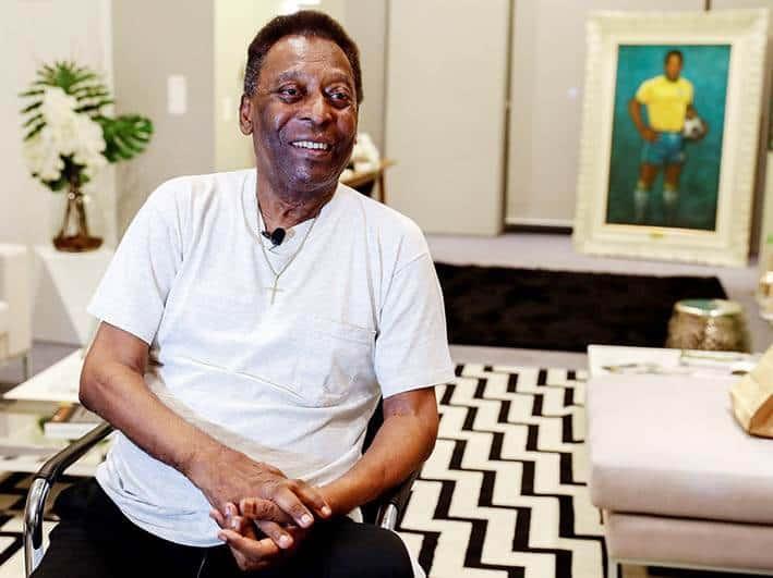 Pelé pasa Navidad en el hospital junto a toda su familia
