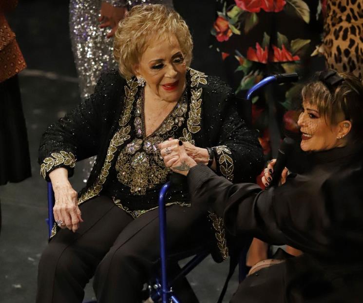 Pasa Silvia Pinal fiestas con tos; descartan Covid