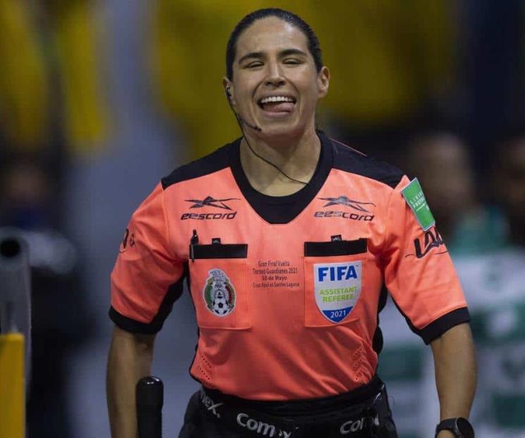 Árbitros mexicanos vuelven tras su participación en Qatar Árbitros mexicanos vuelven tras su participación en Qatar