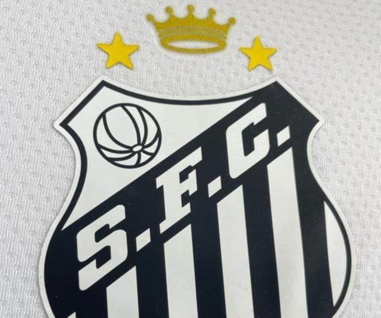 Homenajea Santos de Brasil a Pelé