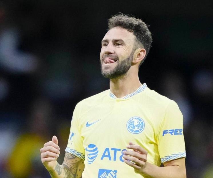 Antonio Carlos estalla contra renovación Miguel Layún