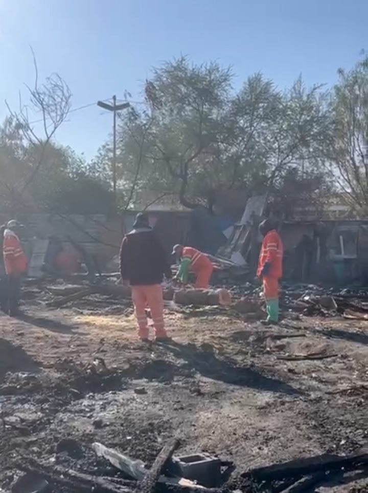 Envían ayuda a personas que pierden patrimonio en incendio Envían ayuda a personas que pierden patrimonio en incendio